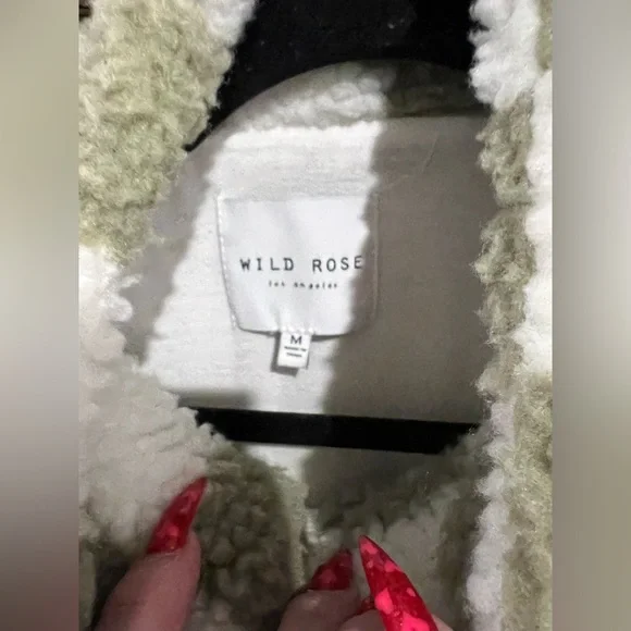 Boutique Sherpa Vest, SMALL VEUC - Picture 3 of 3